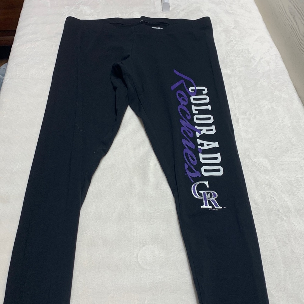 Women’s black MLB Colorado Rockies leggings size small